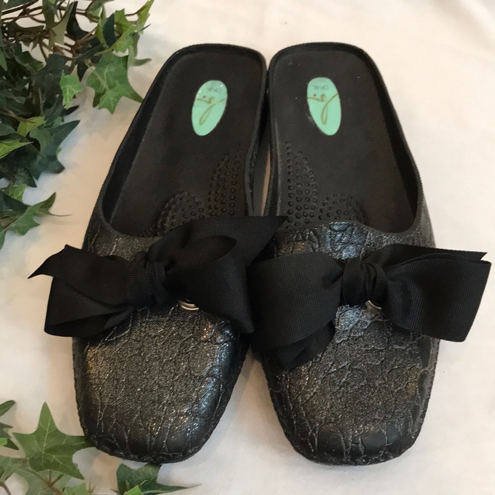 Okabashi- Oka B- Vegan Rubber Slides With Bow - image 3